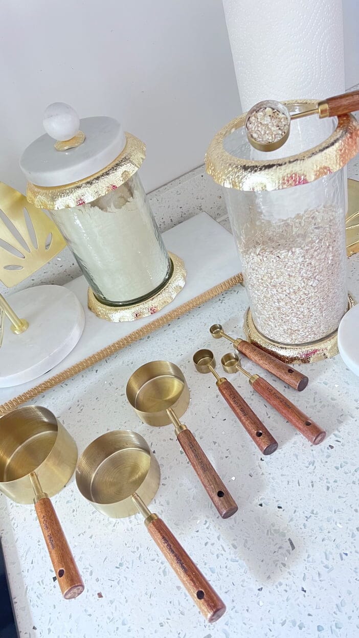 8 Gold Measuring Cups and Scoops with Wooden Handle Set Cutlery High Class Touch - Home Decor