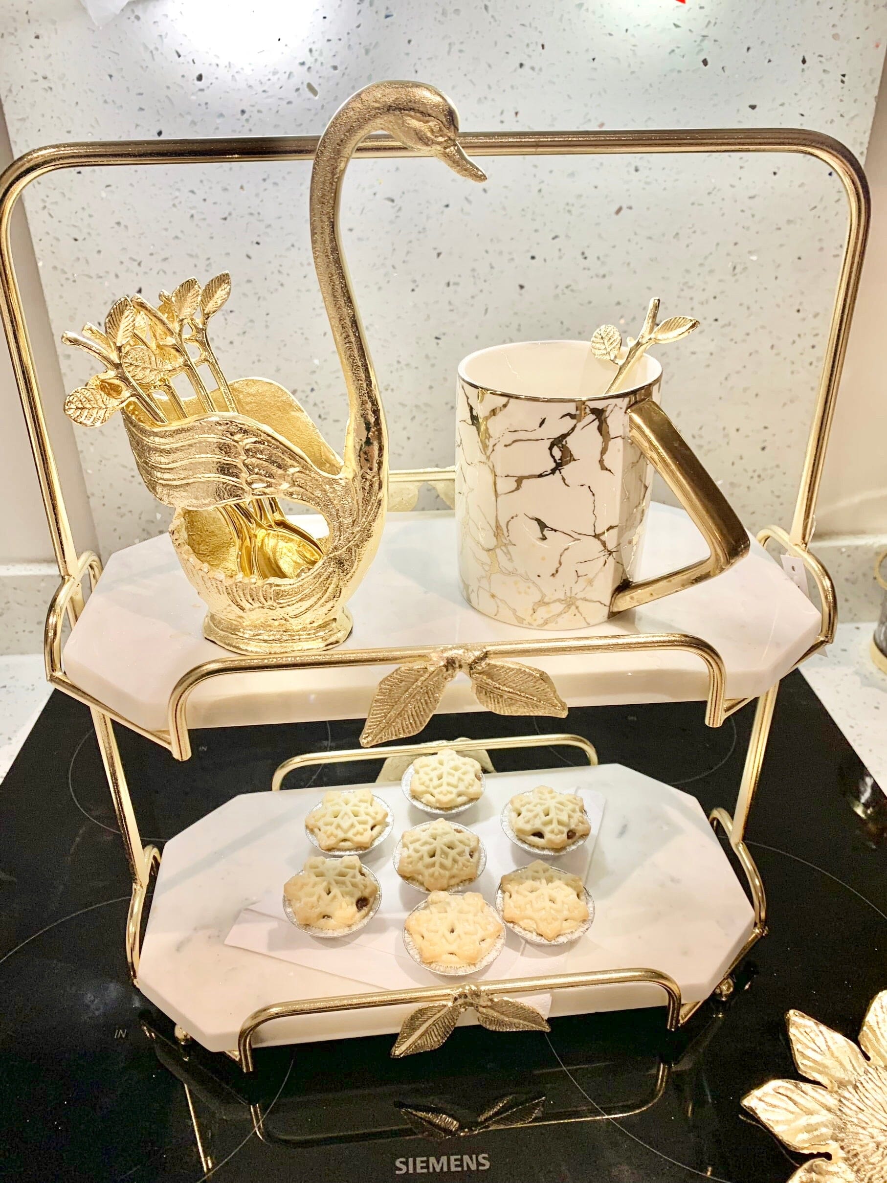 Gold Swan Dessert Spoon Holder with 6 Spoons Cutlery High Class Touch - Home Decor