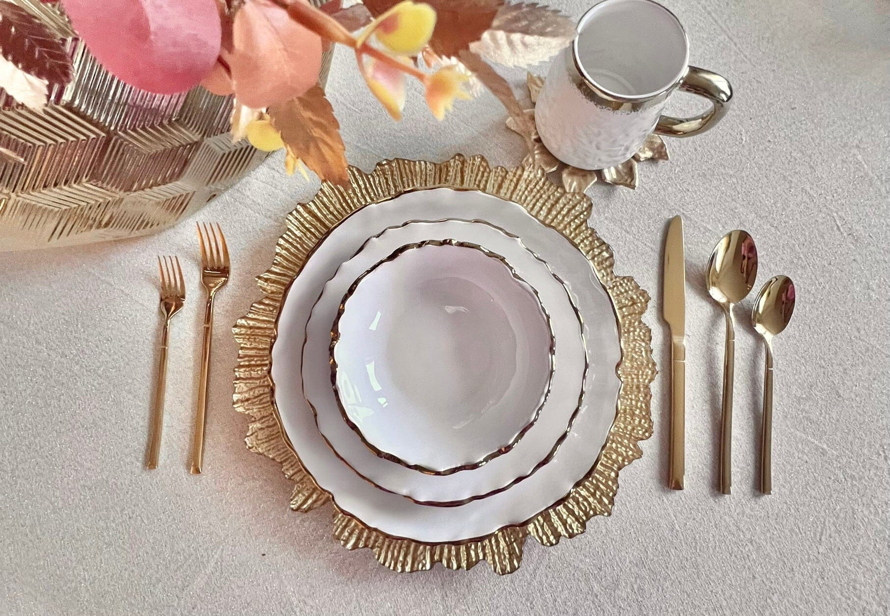 White Dinner Set Gold Scalloped Edge Design Dinnerware Sets High Class Touch - Home Decor