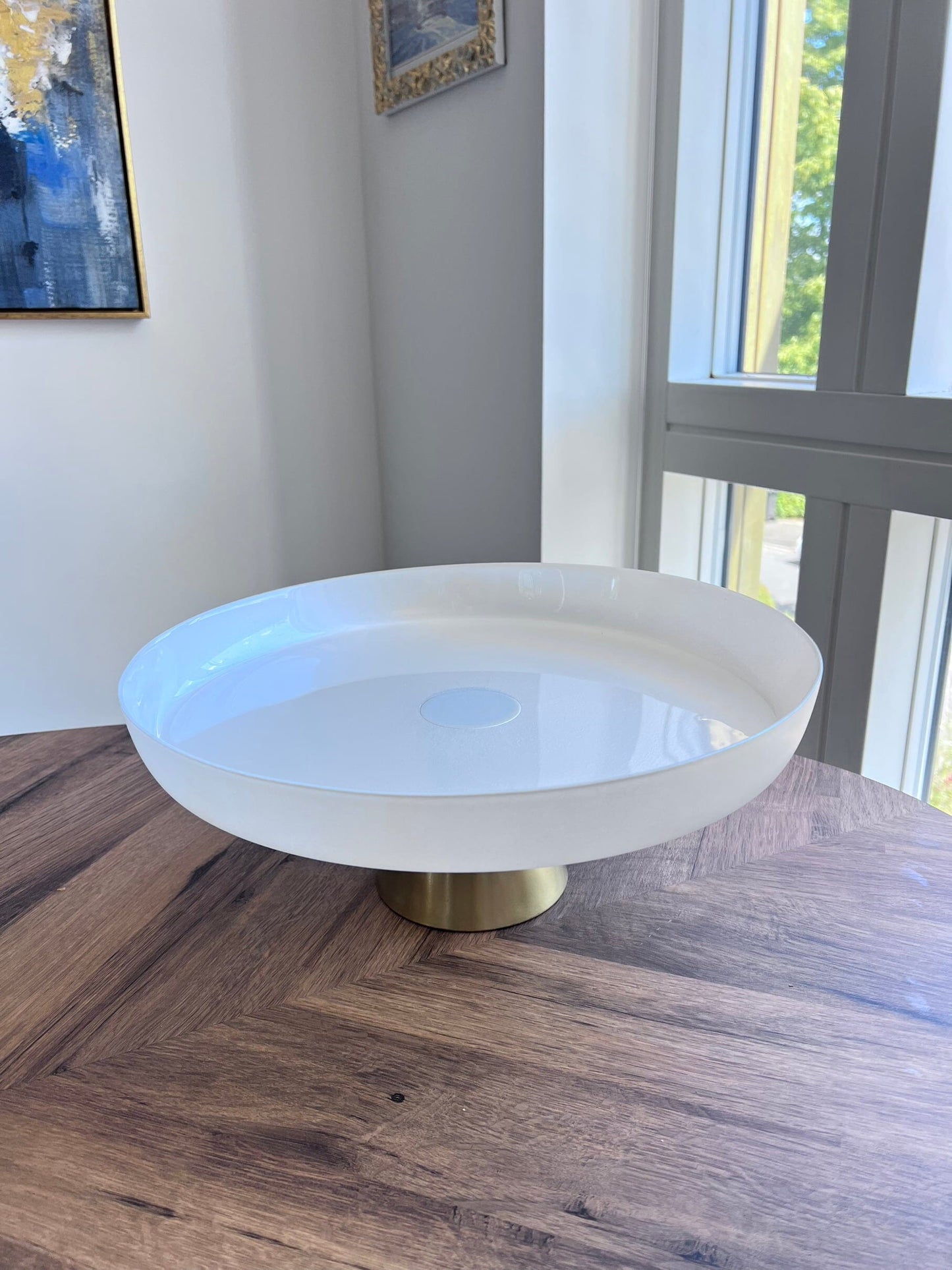 White Glass Cake Plate On Gold Pedestal Cake Stands High Class Touch - Home Decor