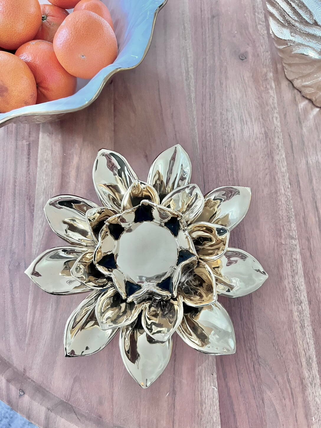 Gold Flower Shaped Tealight Holder Candle Holders High Class Touch - Home Decor 