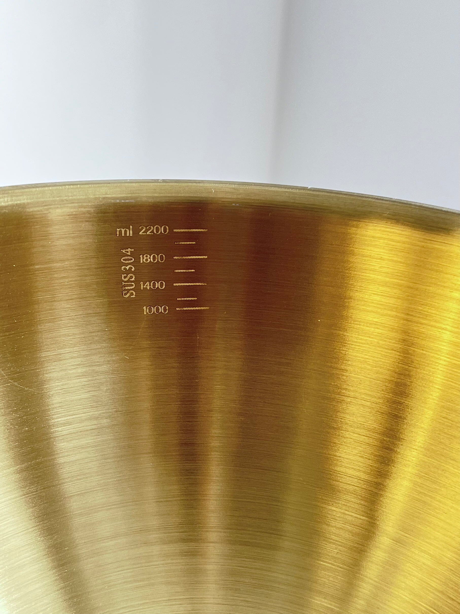 Set of 3 Stainless Steel Gold Mixing Bowls Serving Bowls High Class Touch - Home Decor 