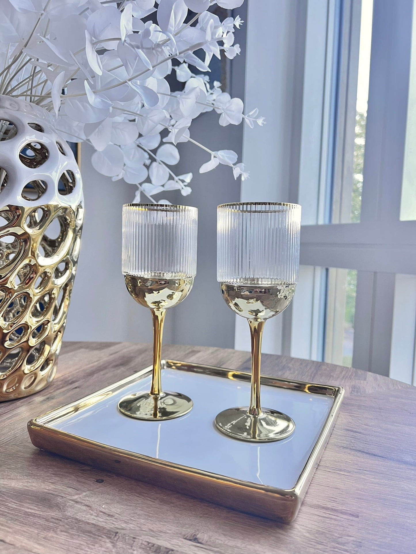 Set of 6 Ribbed Water or Wine Glasses with Gold Dipped textured Bottom Flute Glasses High Class Touch - Home Decor 