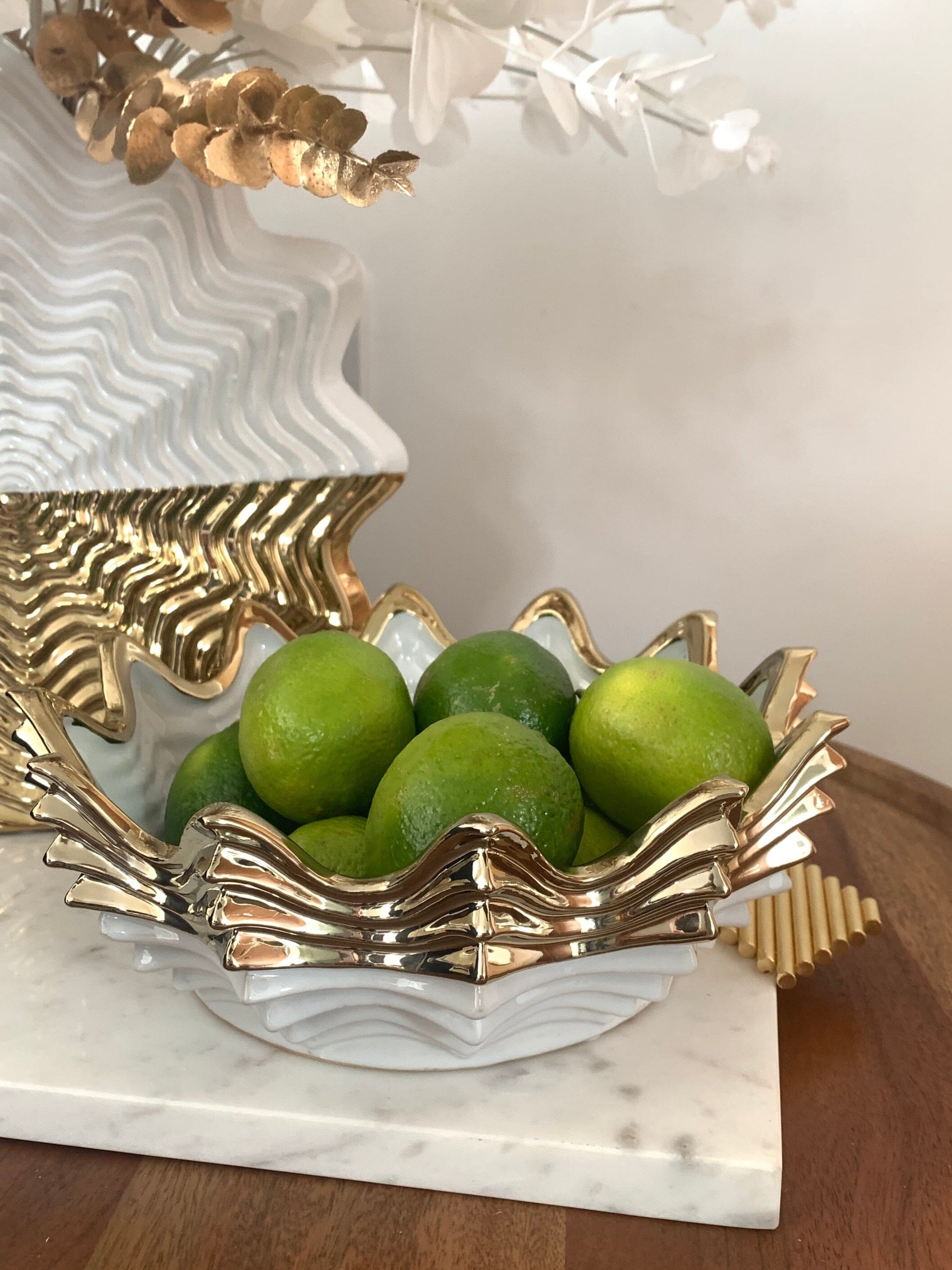  White and Gold Scalloped fruit Bowl Decorative Bowls High Class Touch - Home Decor 