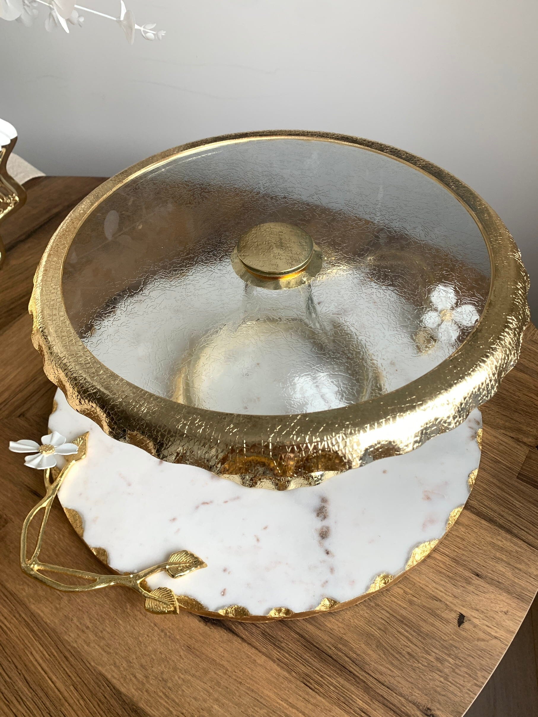 Cheap gold cake stands hotsell