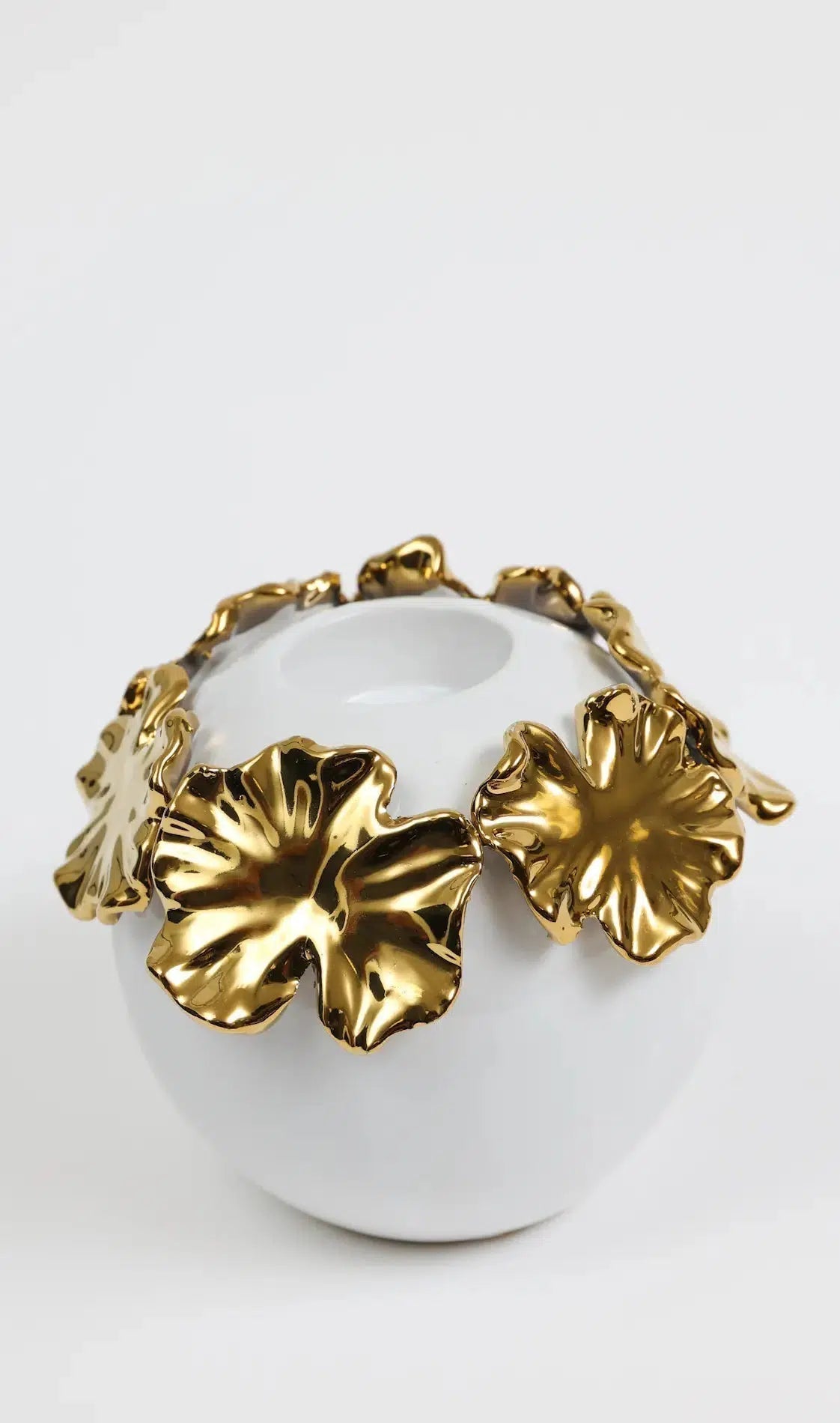 White Ceramic Candle Holder Gold Flower Design Candle Holders High Class Touch - Home Decor 